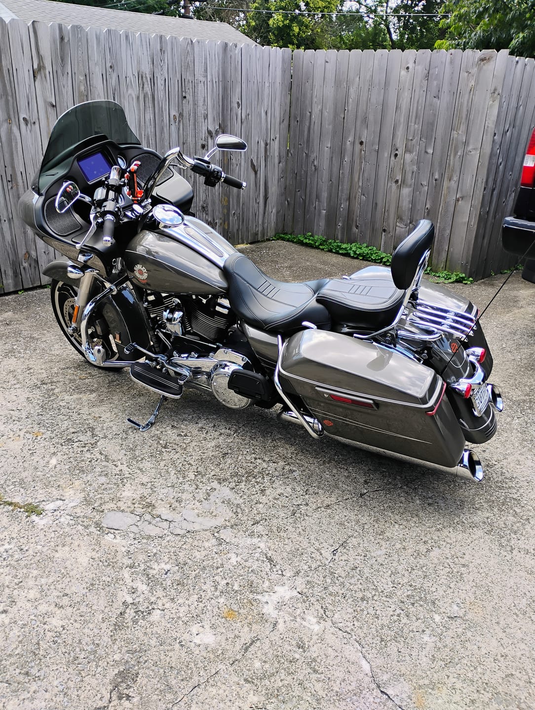 Customer photo review of C.C. RIDER Touring Seat Two Piece 2 Up Seat Low Profile Driver Passenger Seat Bulllet For Road Glide Street Glide Road King, 2009-2023