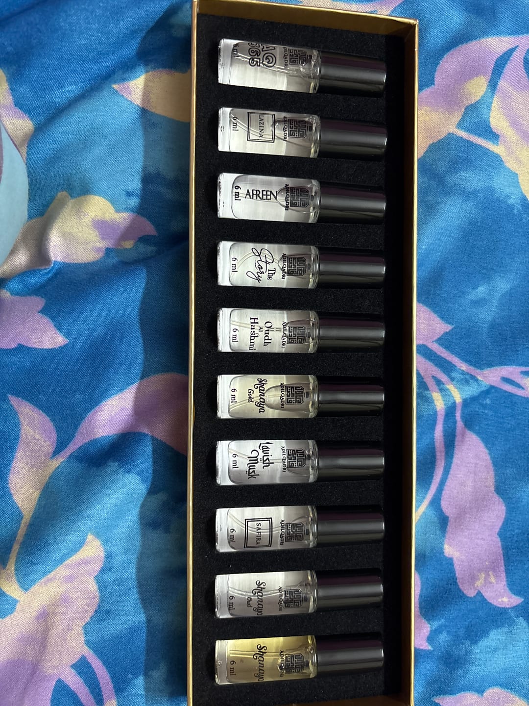 Customer photo review of Perfume Sample Discovery Set – 10 Mini Perfume Sprays (6ml Each)