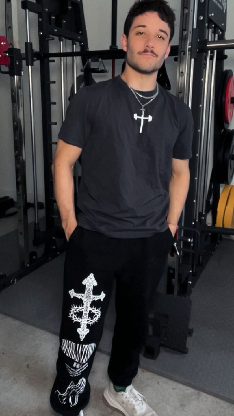 Customer photo review of Sovereign Performance Tee