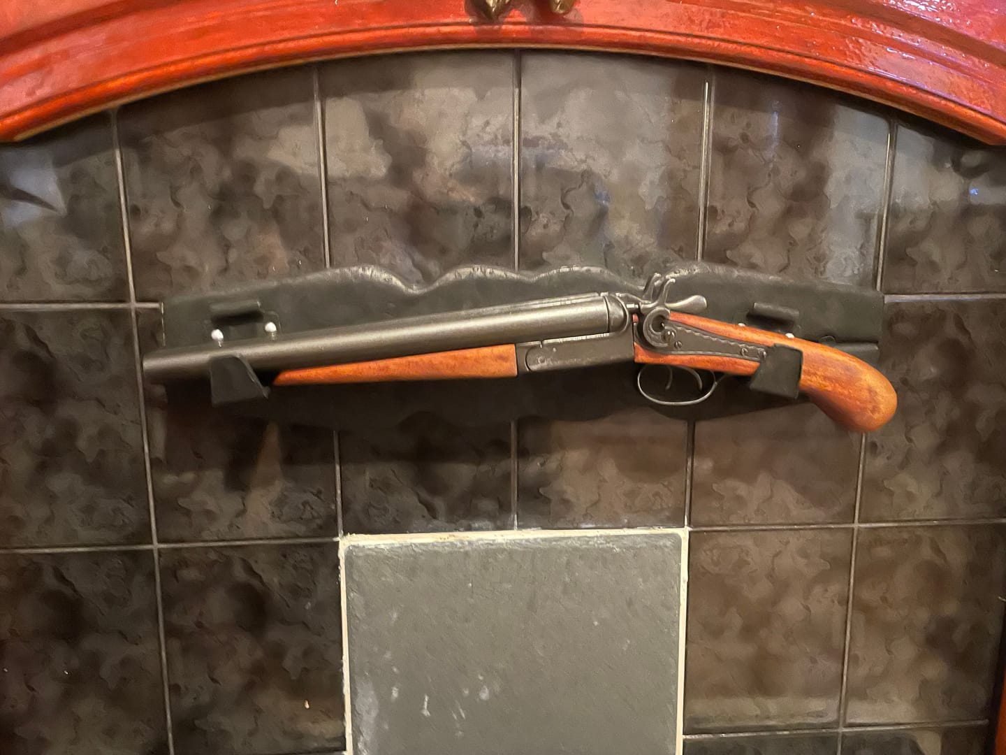 Customer photo review of Wells Fargo Stagecoach Defender - Double Barrel Wyatt Earp Shotgun Pistol / Sawn-Off - USA 1868