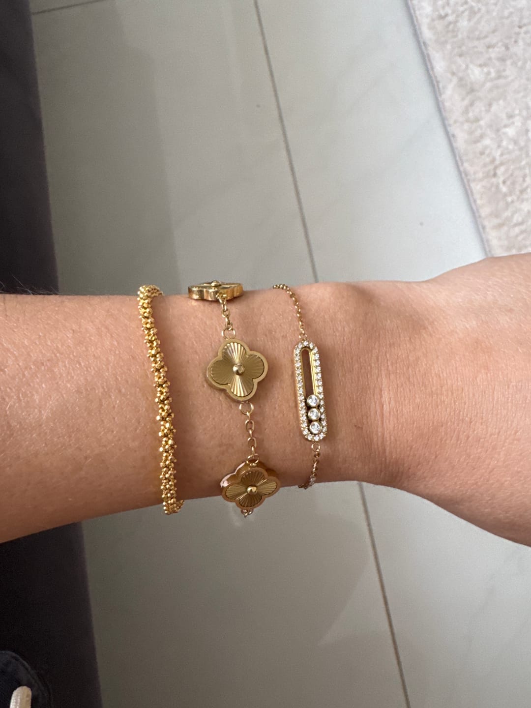Customer photo review of Golden Lucky Leaf Abbaddon Armband 14K Vergoldet