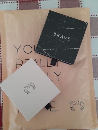 Customer photo review of Cajita Regalo Black Edition