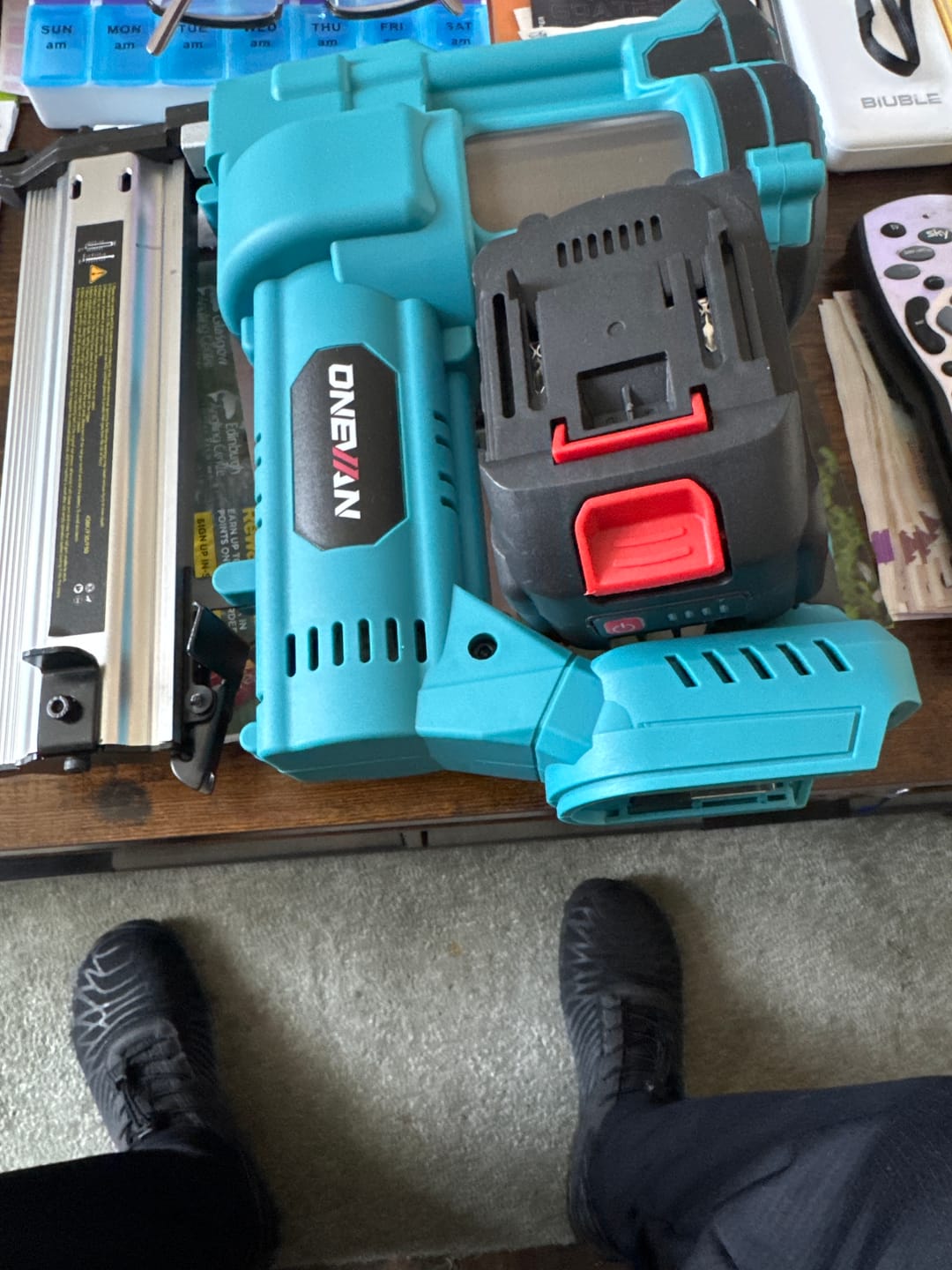 Customer photo review of ONEVAN Cordless 2 IN 1 Brushless Brad Nailer & Stapler | For Makita 18V Battery