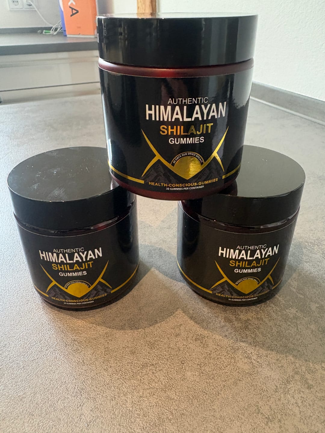 Customer photo review of Mindabolics Shilajit Gummies