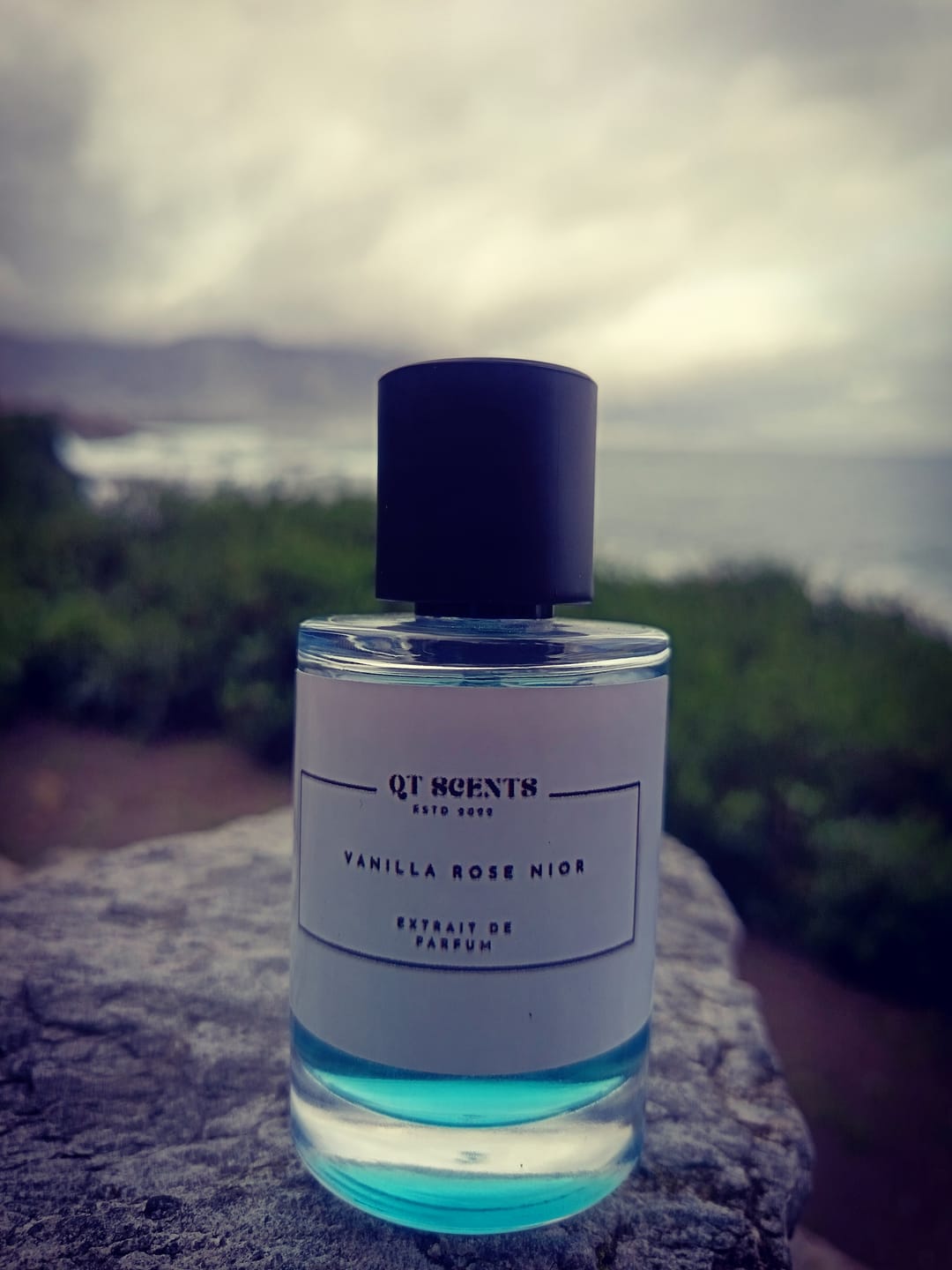 Customer photo review of Vanilla rose nior  unisex- Inspired by oud satin mood by Maison Francis Kurkdjian