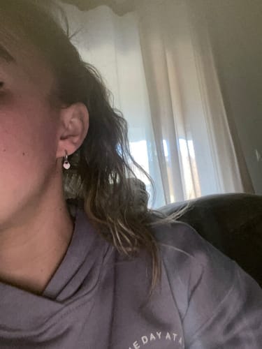Customer photo review of Pendientes Aros Corazón