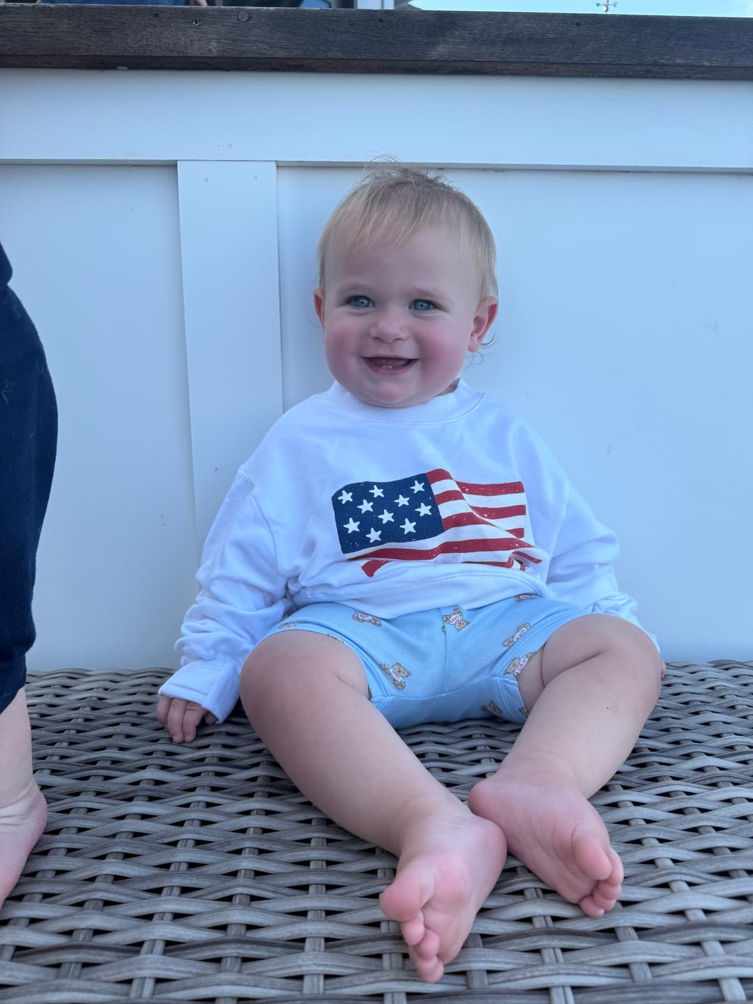Customer photo review of Organic Cloud Flag Pullover White