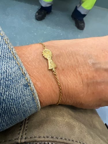 Customer photo review of Pulsera Virgen del Pilar