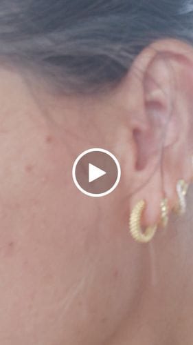 Customer photo review of Pendientes Aros Bolitas