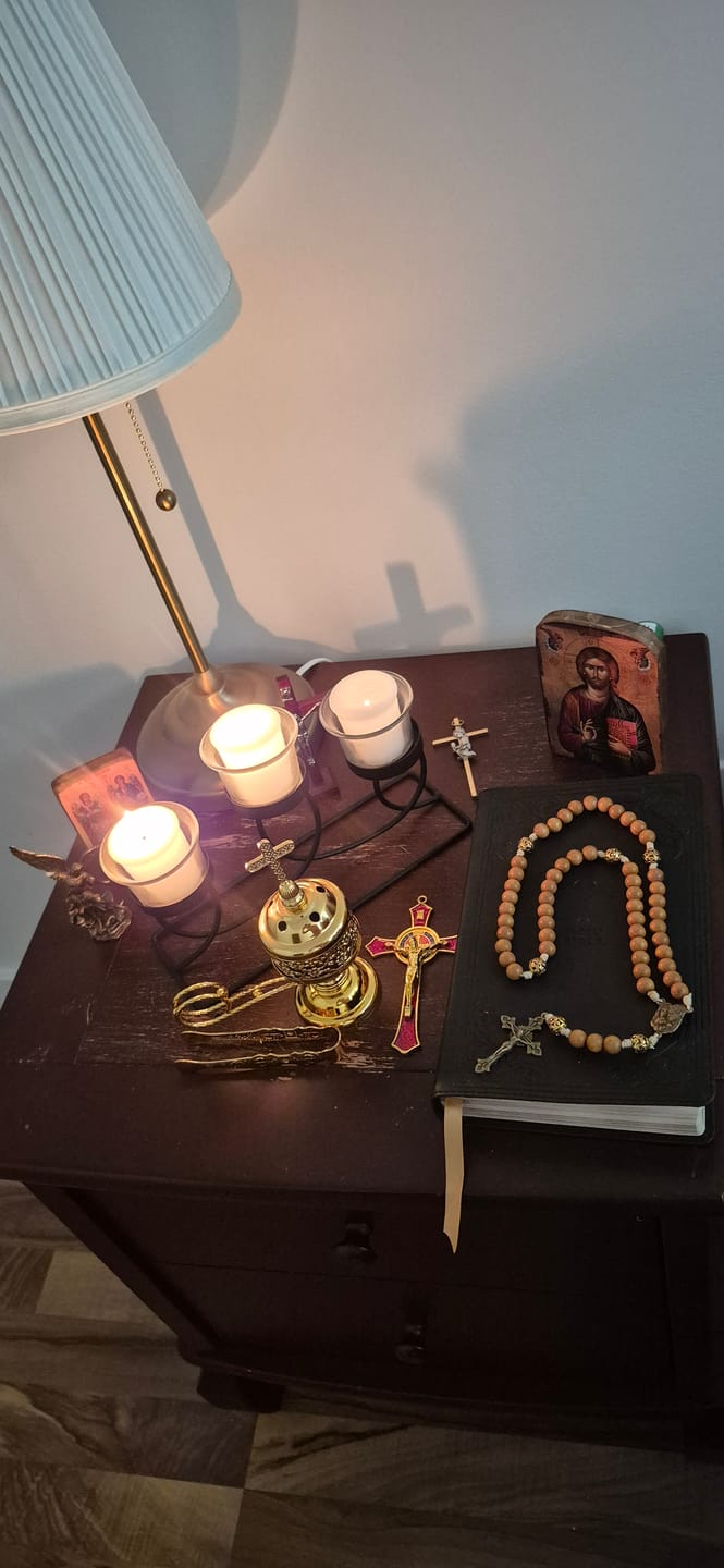 Customer photo review of FREE Today: Holy Family & Crucifix of Handmade 10mm Olive Wood Bead Rosary for Holy Prayer