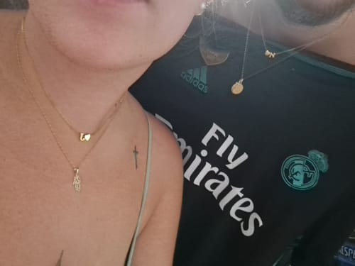 Customer photo review of Collar Letra Amor
