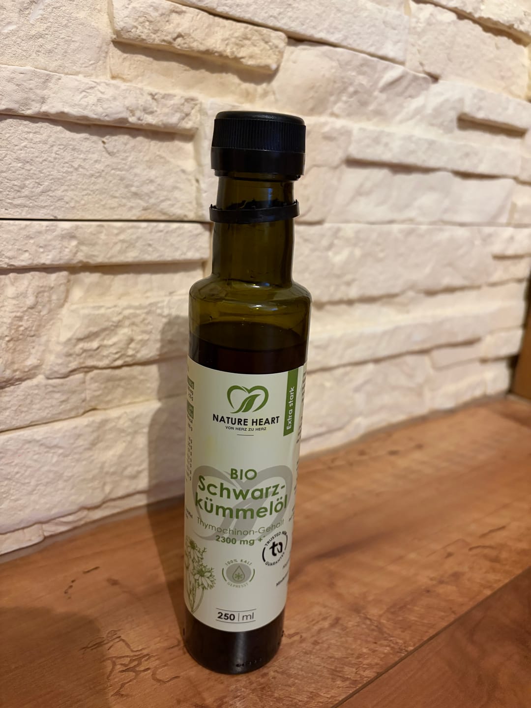 Customer photo review of BIO Schwarzkümmelöl 2300+ Thymochinon ungefiltert 250 ml