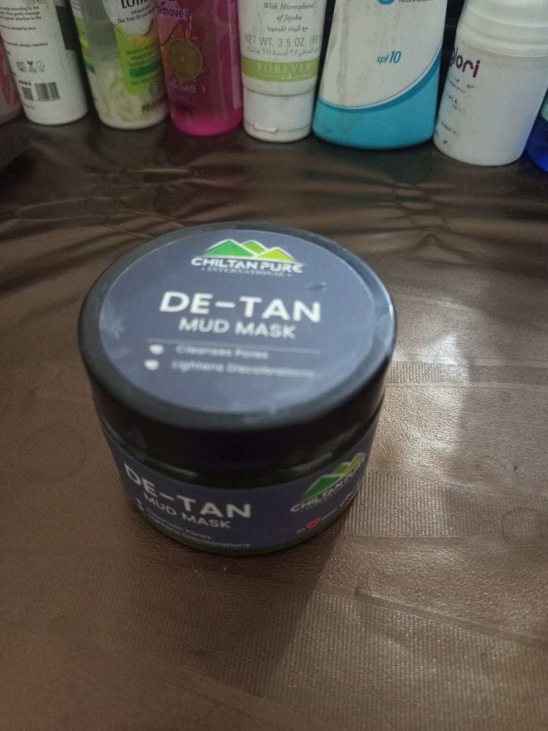 Customer photo review of De Tan / De – Tan Mud Mask – Exfoliates Dead Skin Cells, Minimizes Pores, Removes Stubborn Tan, Dirt & Impurities 150g
