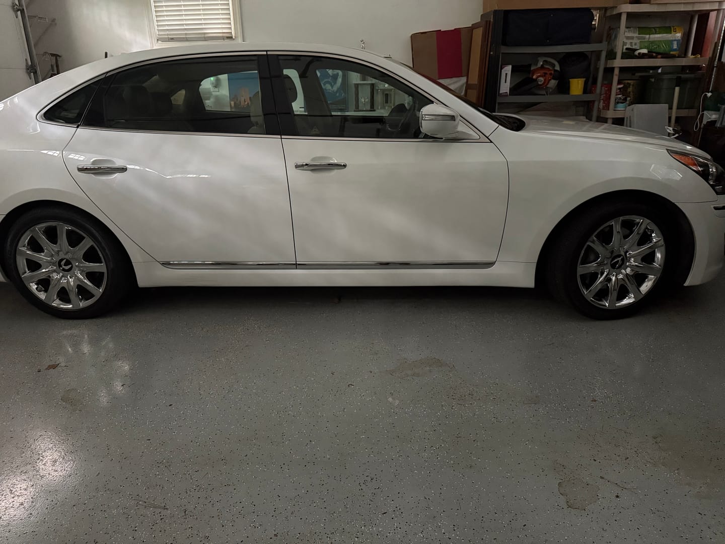 Customer photo review of 2011-2013 Hyundai Equus Air Suspension Conversion/Delete Kit With Suspension Light Disarm Module (EQ24FM)