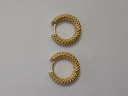 Customer photo review of Pendientes Aros Bolitas