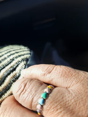 Customer photo review of Anillo Colorful Hearts