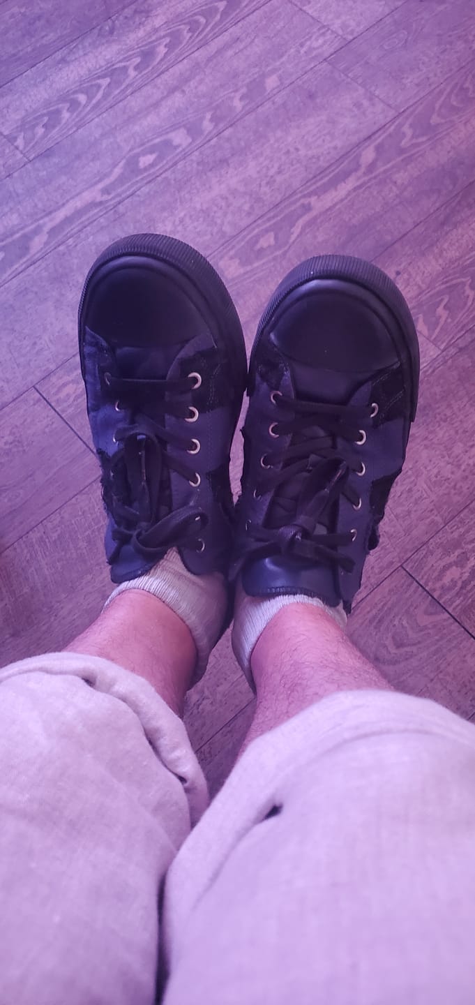 Customer photo review of All-American Low-Top Navy/Black