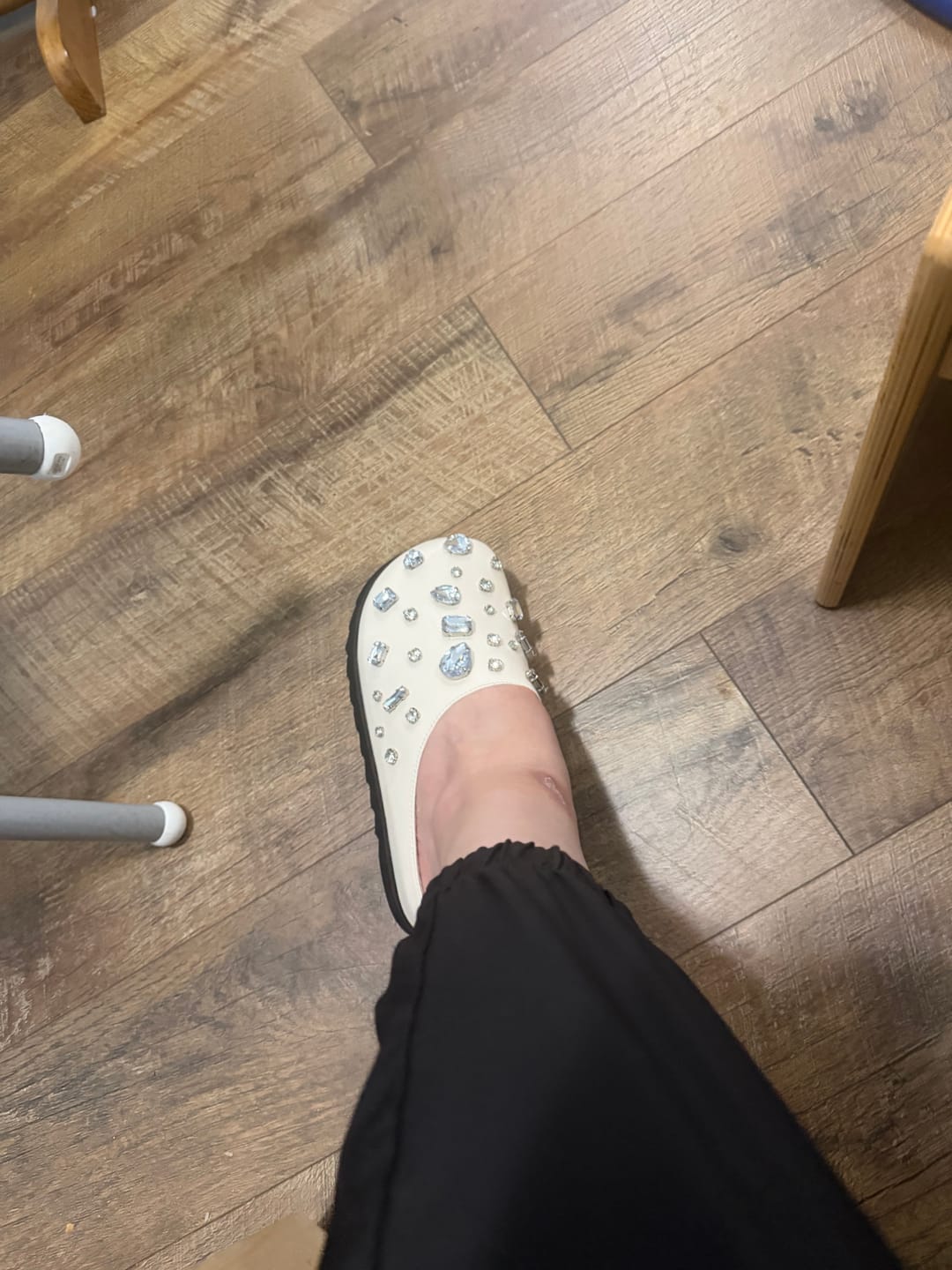 Customer photo review of VONCILE-BONE RHINESTONE CLOG