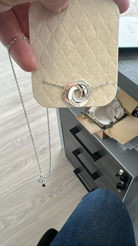 Customer photo review of Collar Amity - Personalizado