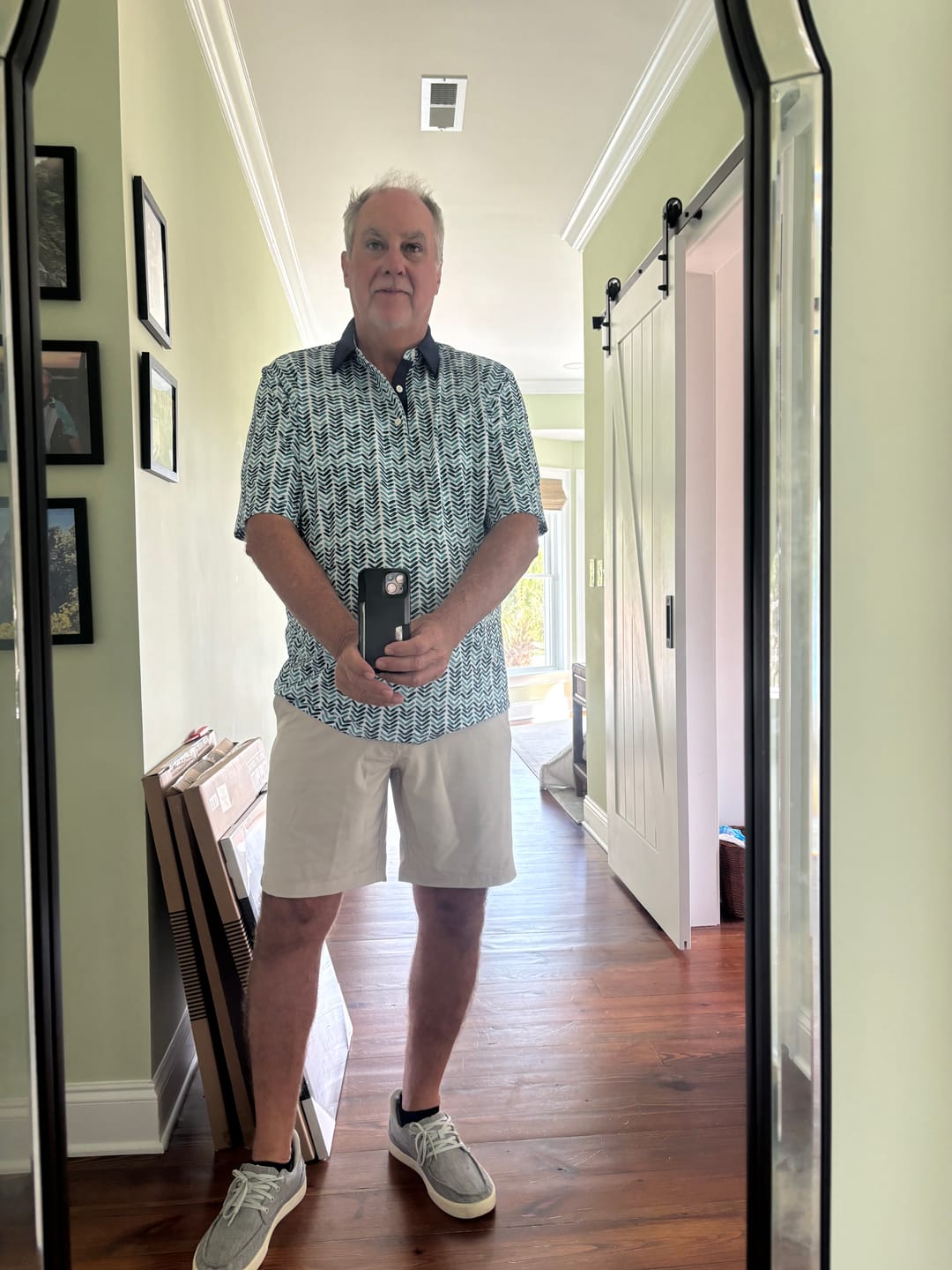 Customer photo review of Flying V Men's Polo