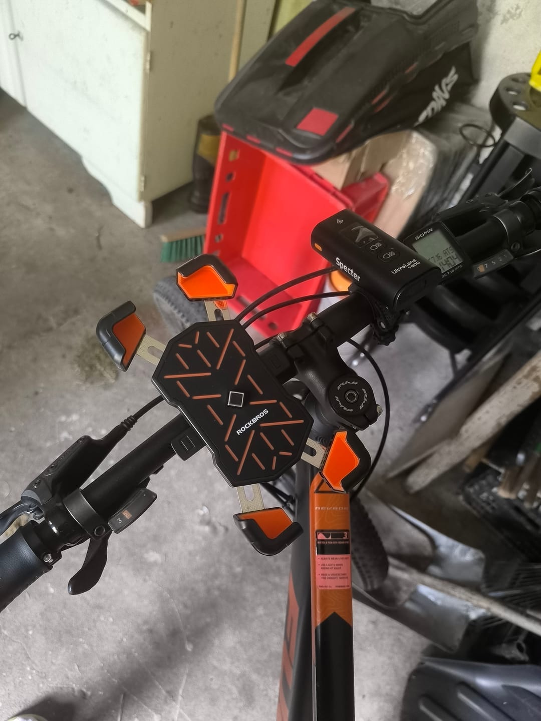Customer photo review of Uchwyt Rowerowy na Telefon do Większości Rowerów i Telefonów 4.5-7.5 cala-HW-117