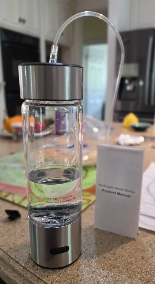 Customer photo review of ELEMENT P Hydrogen Water Bottle