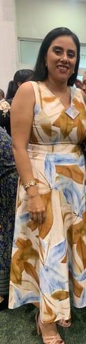 Customer photo review of Olivia V-Neck Sleeveless Vestido Corto