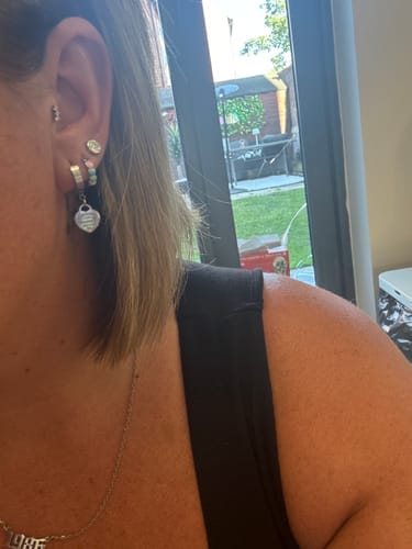 Customer photo review of Pendientes Colorful Love