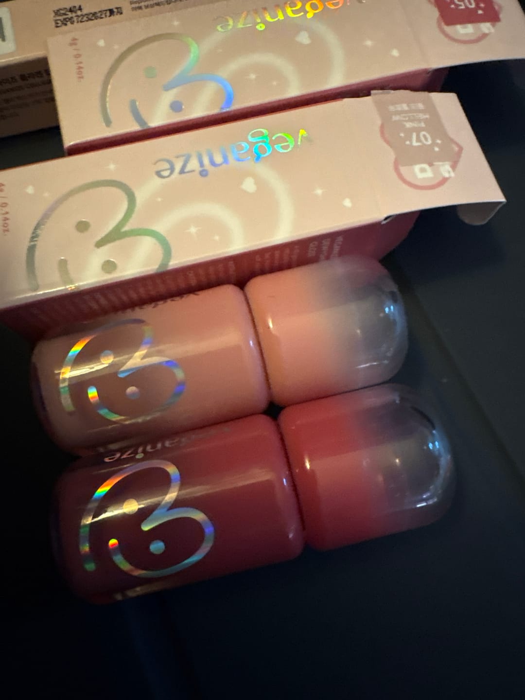 Customer photo review of Veganize 4D Dewyshine Lip Oil Gloss (4ml)