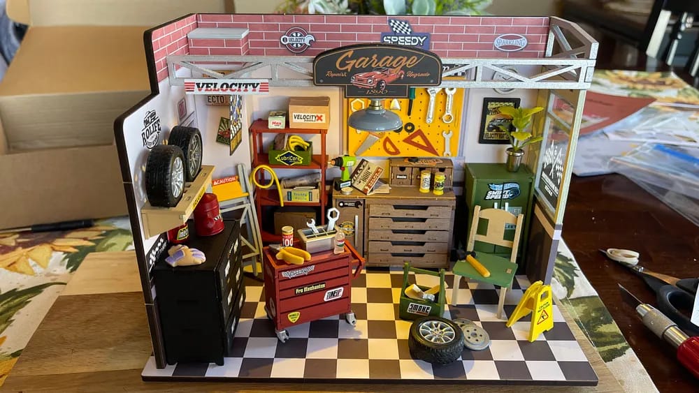 Customer photo review of Maison miniature Atelier de garage