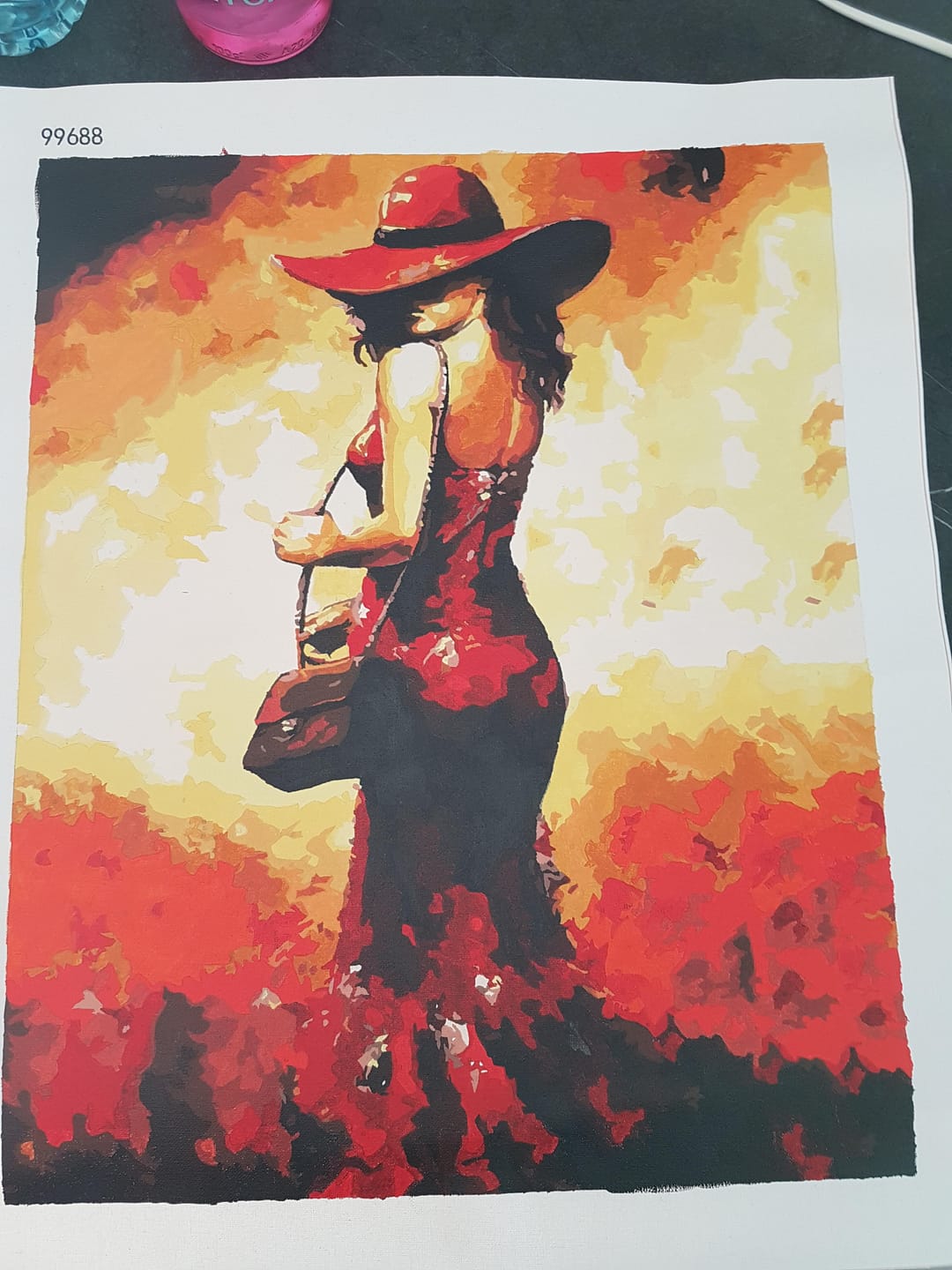 Customer photo review of Femme au Chapeau rouge se retournant