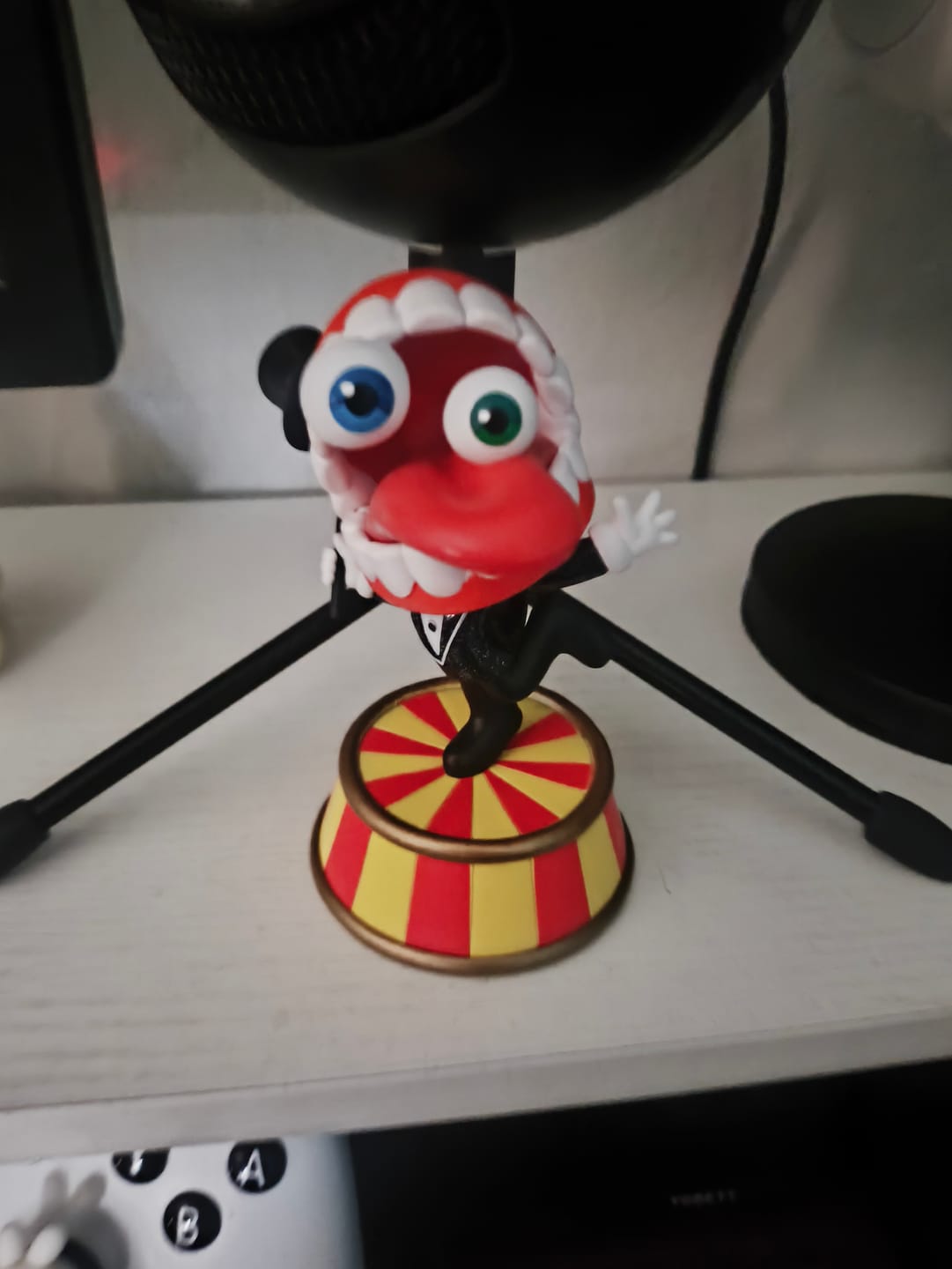 Customer photo review of Digital Circus Animiniz: Side Show Series
