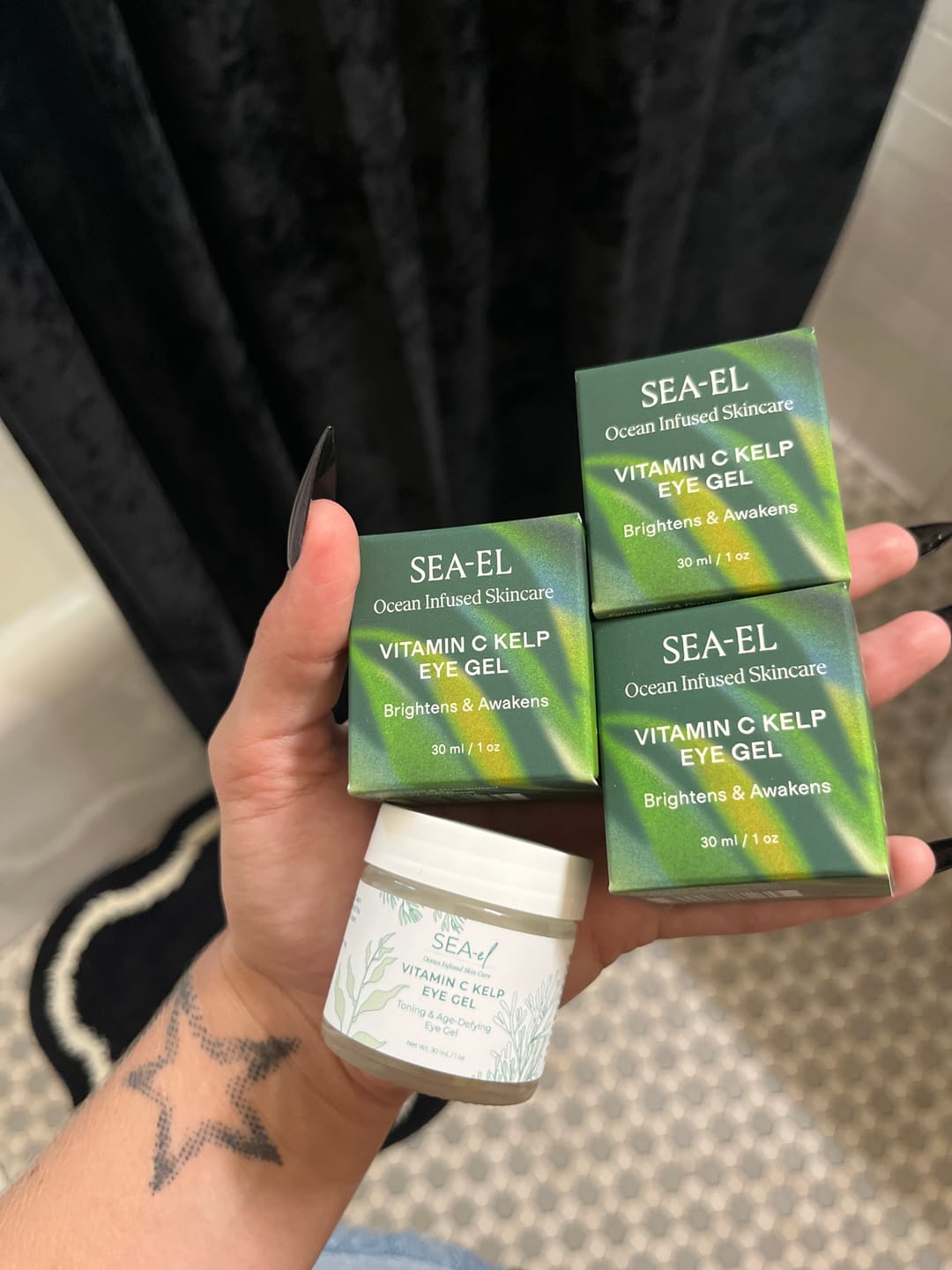 Customer photo review of Vitamin C Kelp Eye Gel