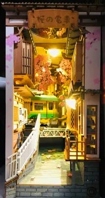 Customer photo review of Book Nook - Sakura Densya