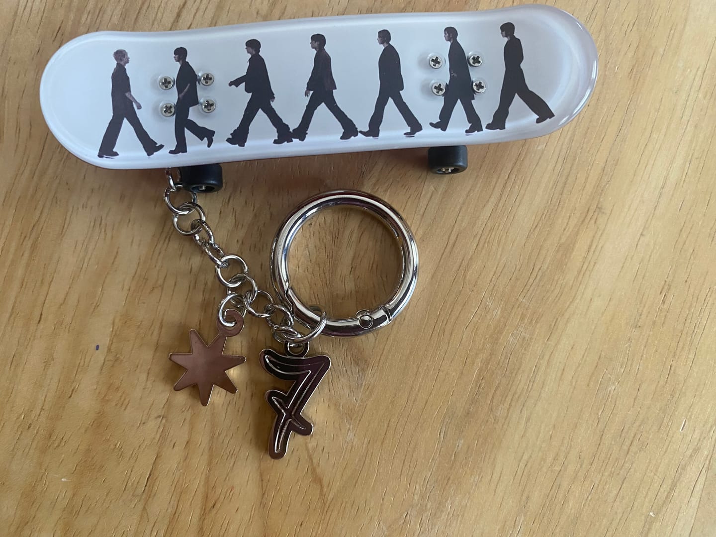 Customer photo review of BTS - ARIRANG WORLD TOUR OFFICIAL MD MINI SKATEBOARD KEYRING