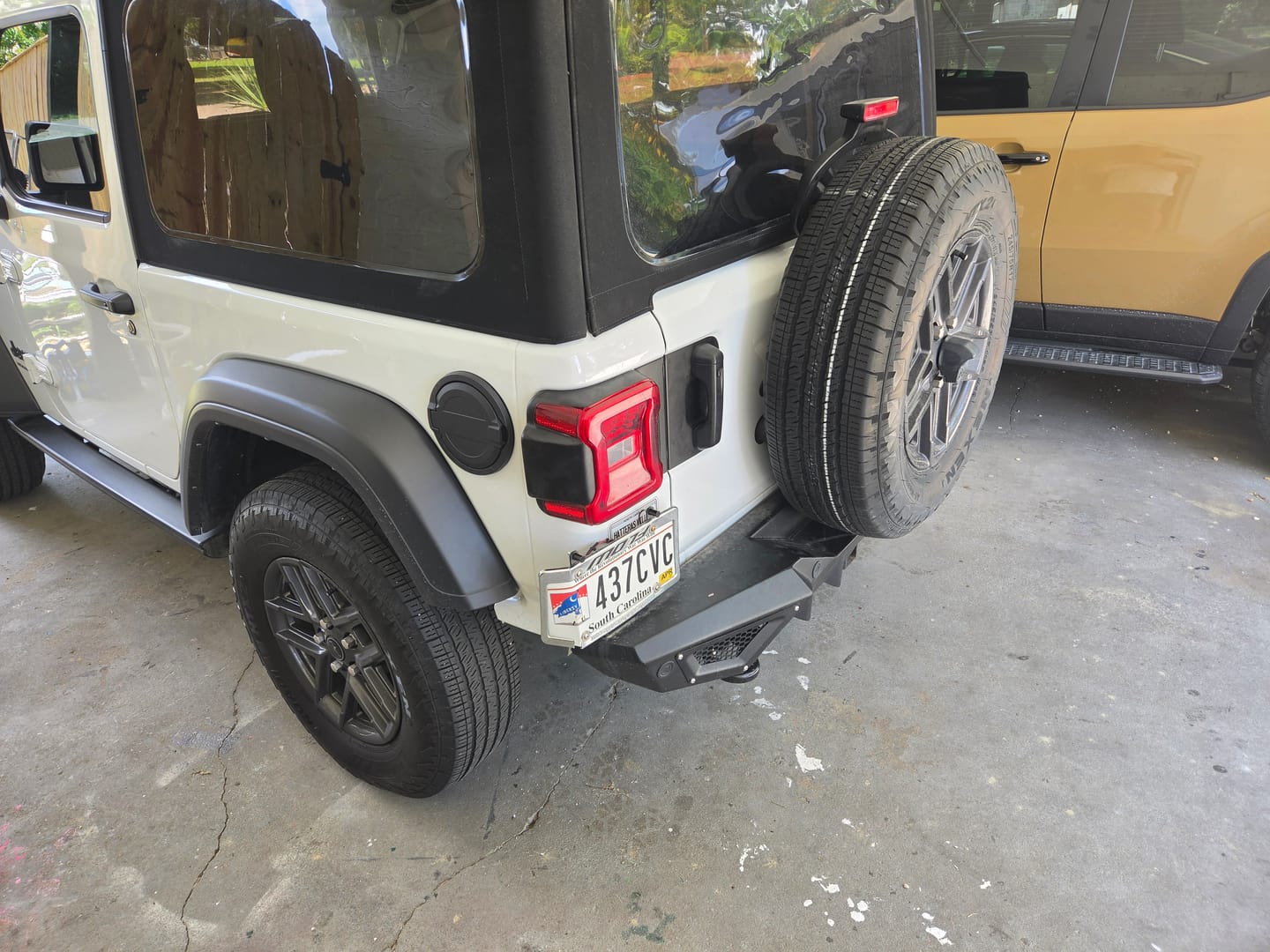 Customer photo review of Tailgate Handle Graphic | fits Wrangler JL JLU