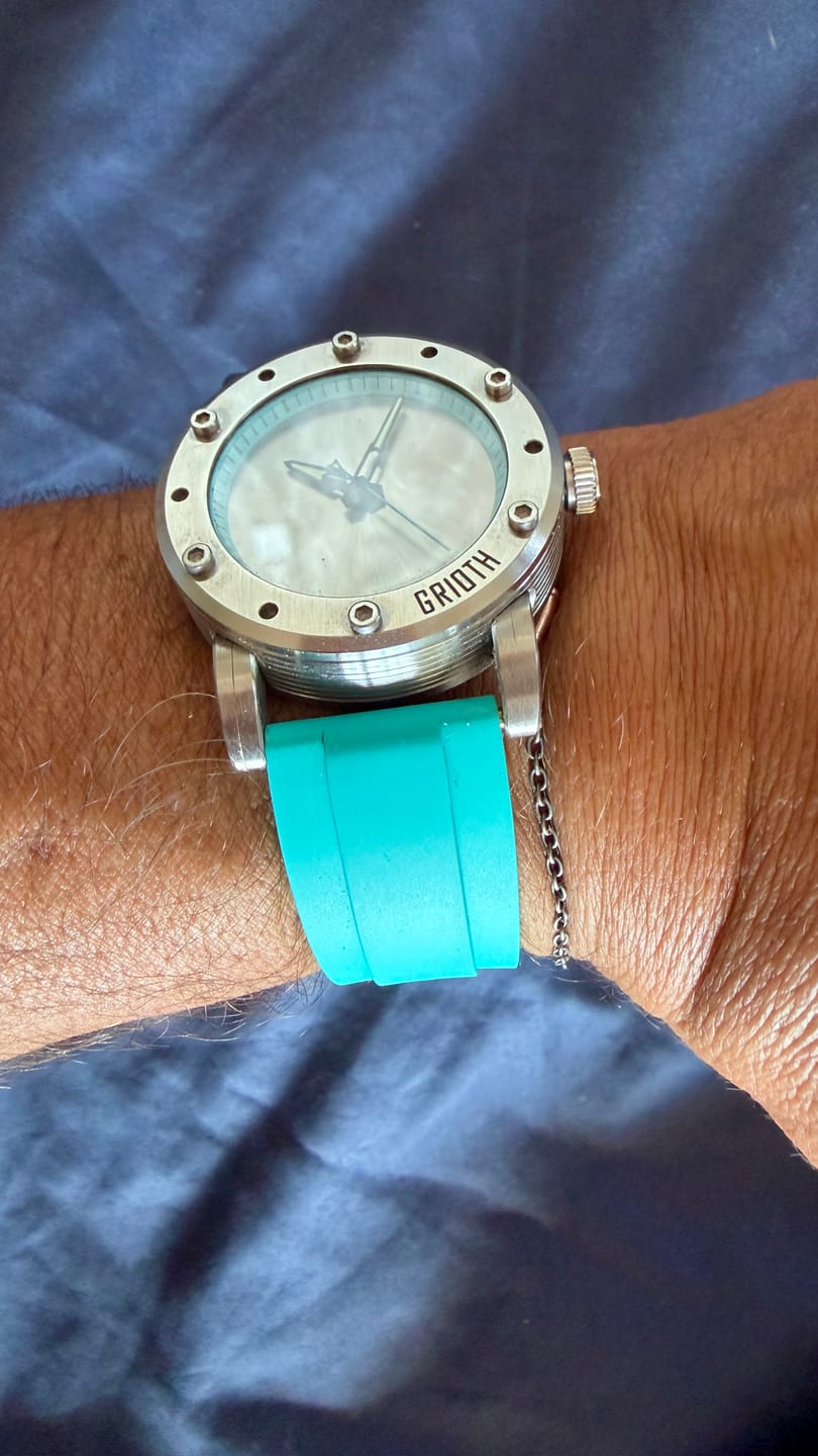 Customer photo review of Ridge Rubber - Turquoise