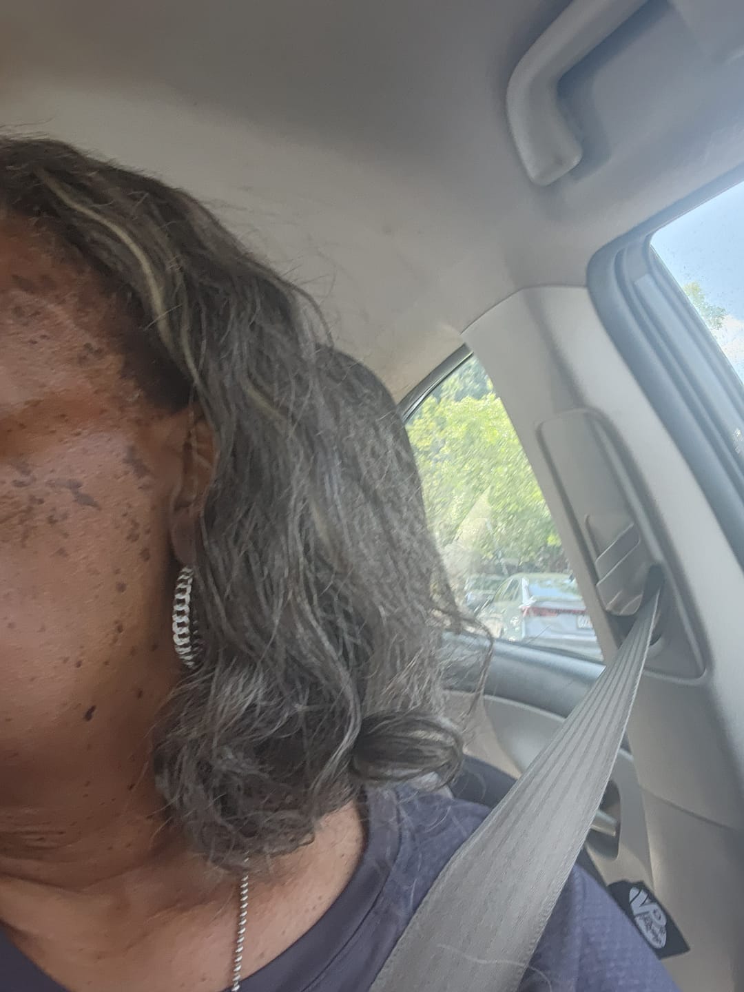 Customer photo review of Luvwin 5x5 Gentle  Curly Salt And Pepper Glueless Grey Color Pre-Cut Lace Bob Wig