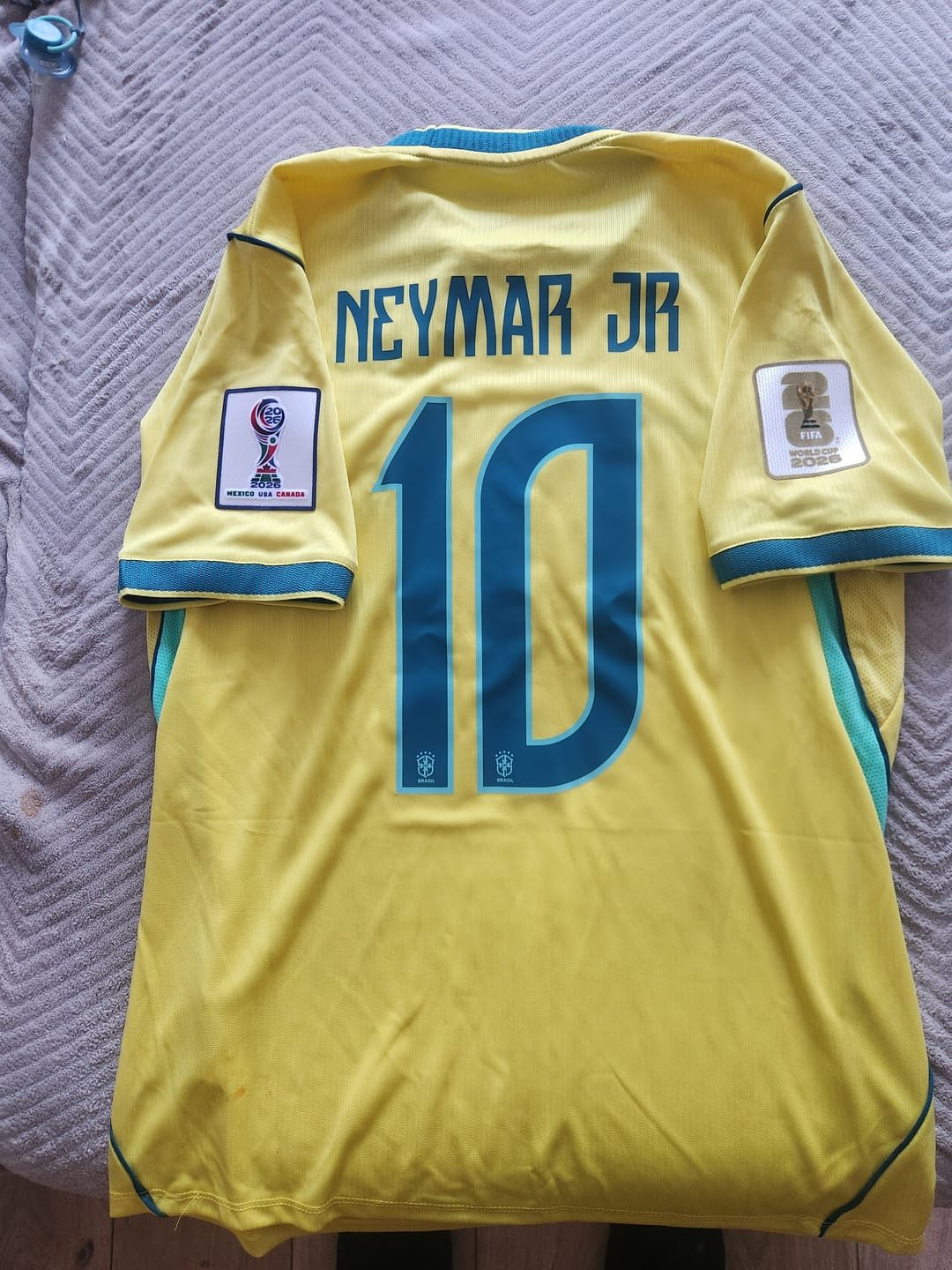 Customer photo review of Neymar Jr. #10 Brazil 2026 World Cup Yellow Home Football Jersey