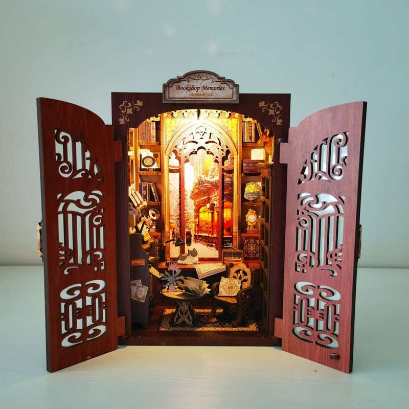 Customer photo review of Book Nook - Souvenirs de la Librairie