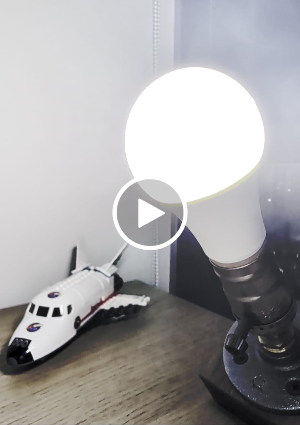 Customer video review of Dual Use Red & White LED Bulb – Remote Controlled A19 E26 Dimmable Sleep Lighting 670nm No Blue Light