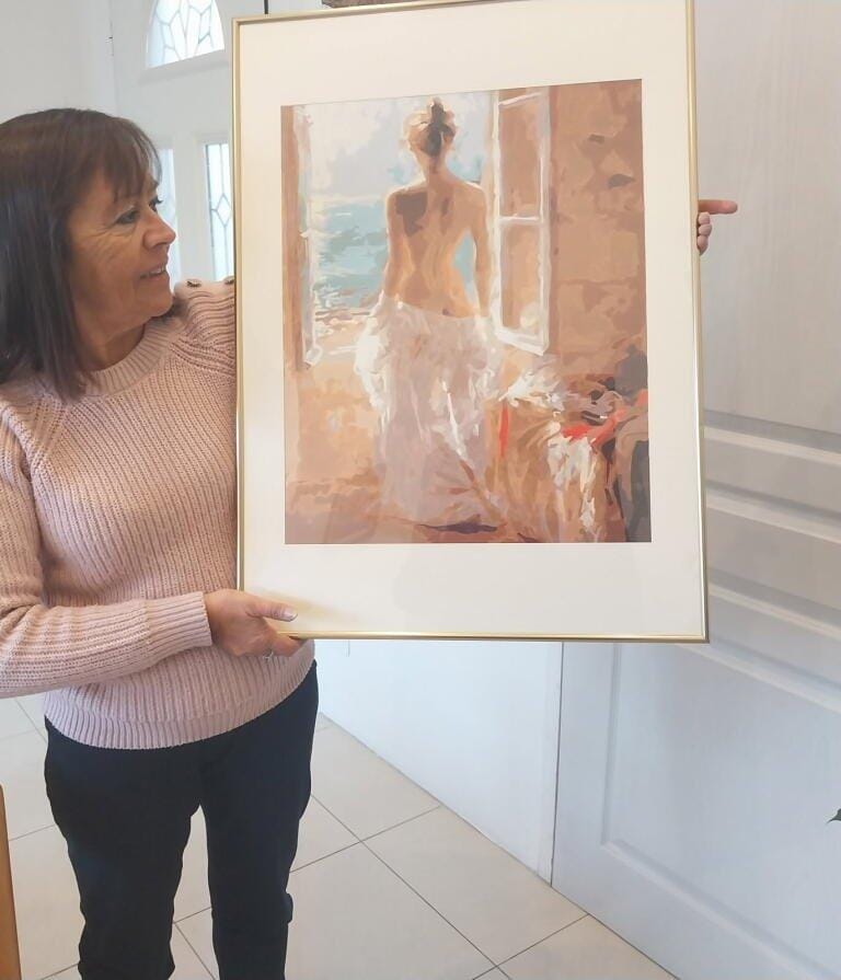 Customer photo review of Femme à sa Fenêtre