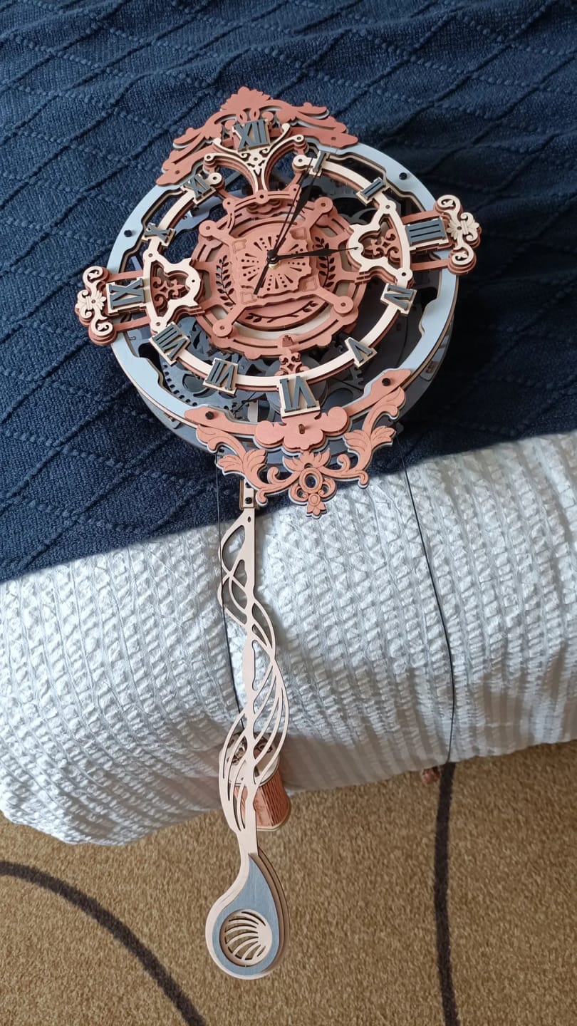 Customer photo review of Puzzle 3D Horloge murale romantique