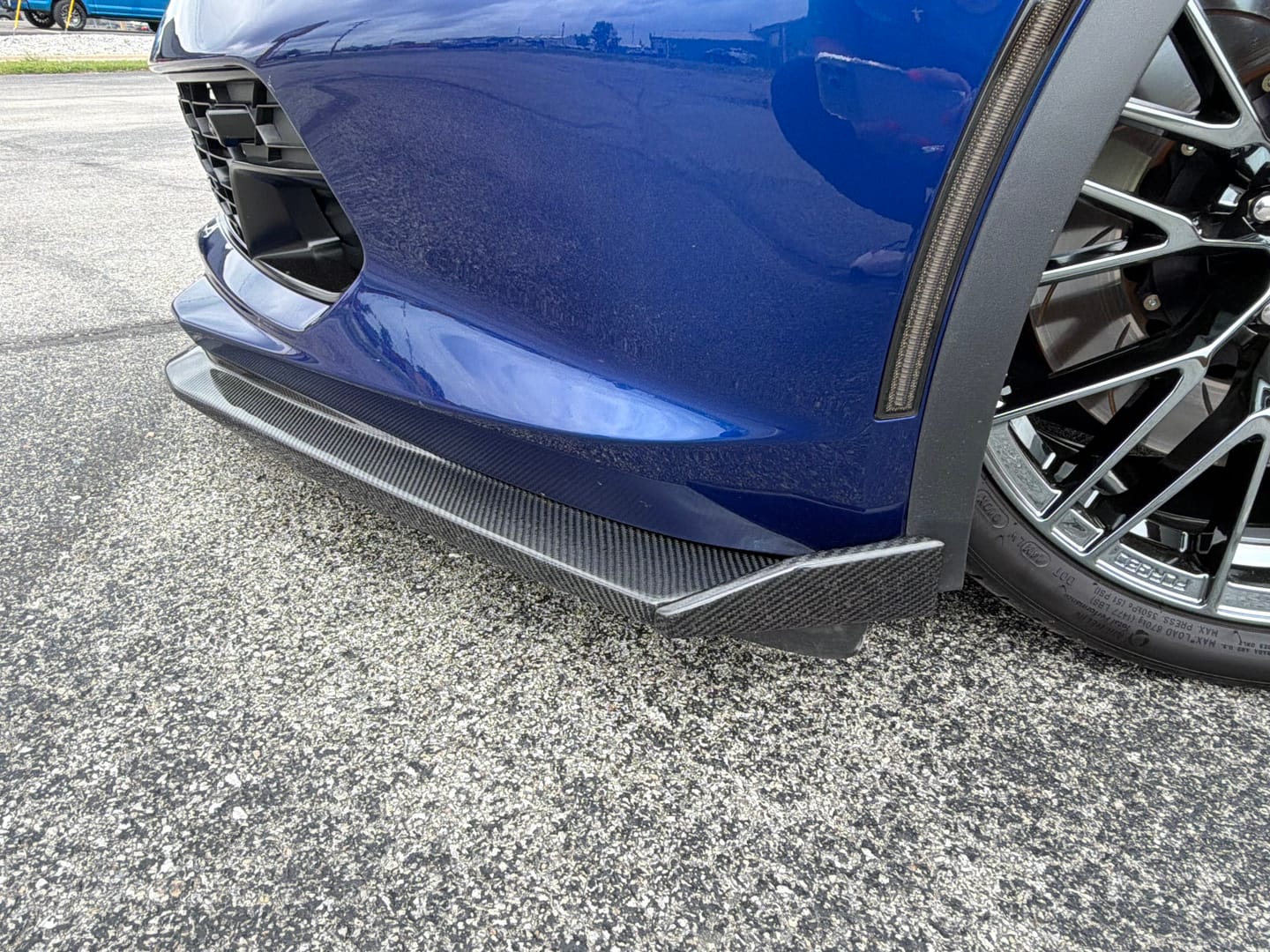 Customer photo review of Chevrolet Corvette C7 Stage 2 Front Splitter With Side End Caps