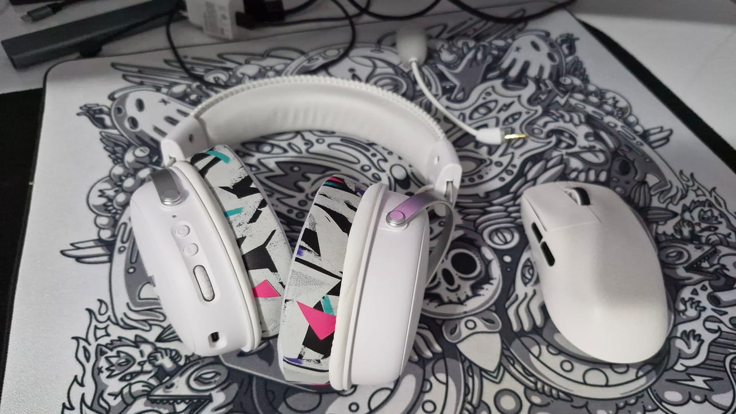 Customer photo review of Wicked Cushions FreeZe Hybrid Soğutma Jelli Kulaklık Pedleri