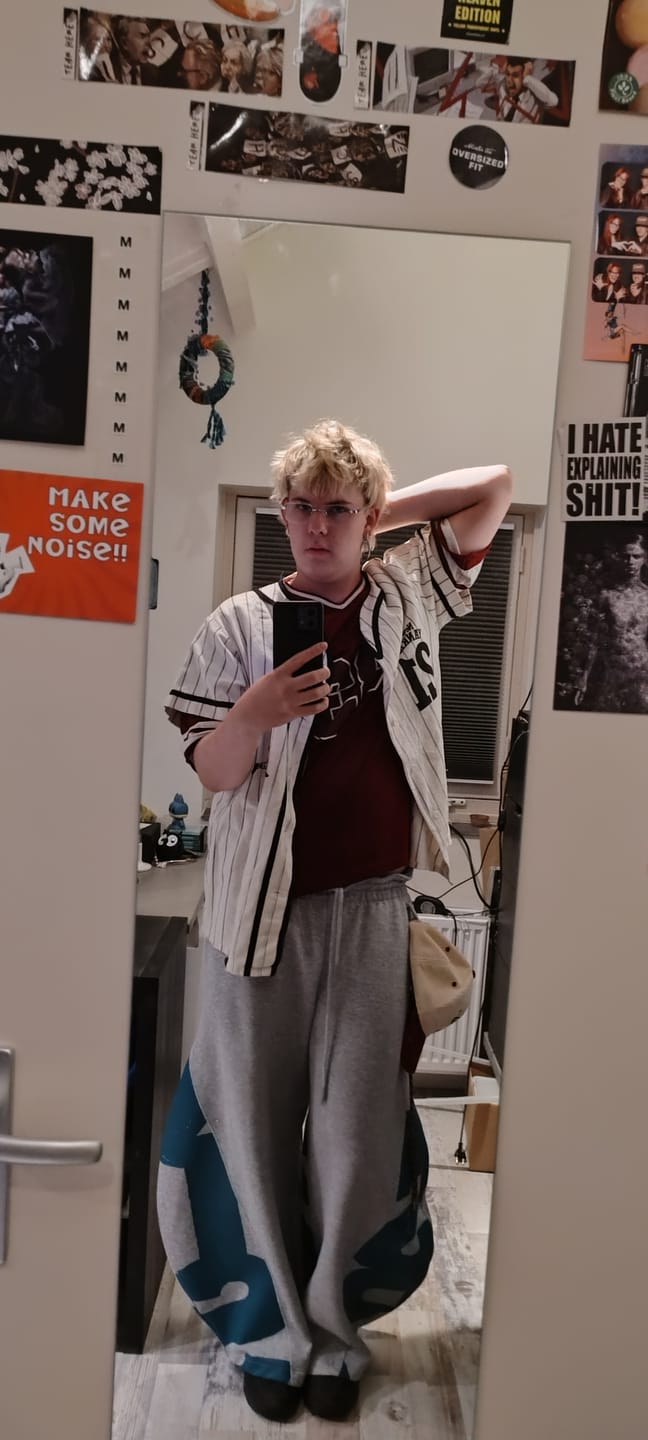 Customer photo review of Aelfric Eden Graffiti Super Baggy Barrel Sweatpants