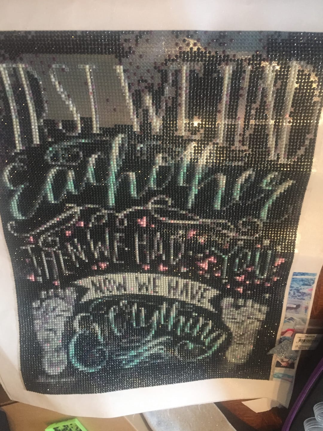 Customer photo review of Broderie Diamant - Affiche Everything