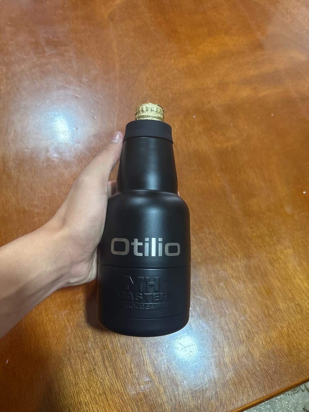 Customer photo review of Master Holder 2 en 1  Porta Botella Modelo | 355 ml