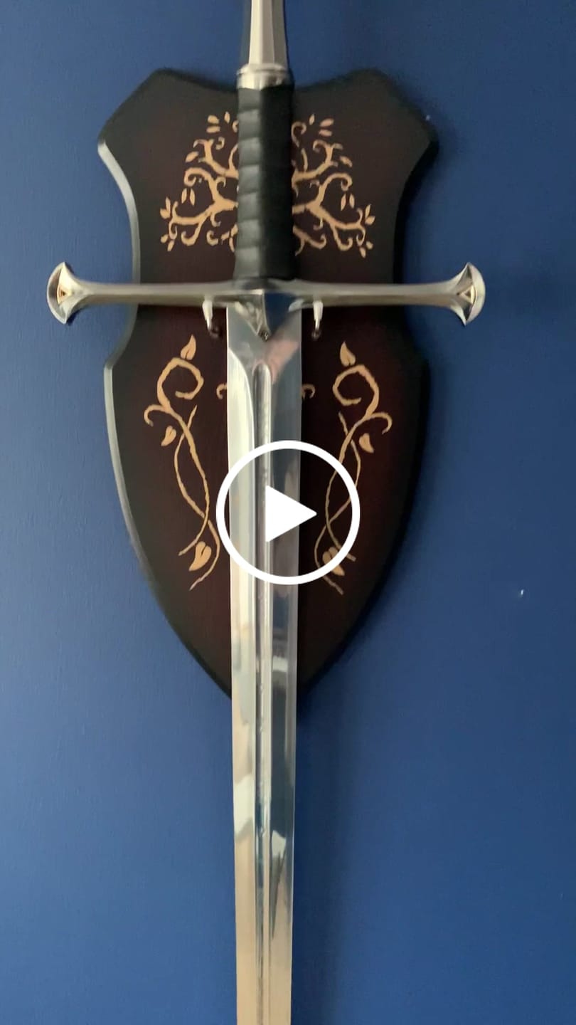Customer video review of The Lord Of The Rings - Deluxe Anduril With Display Plaque & Scabbard