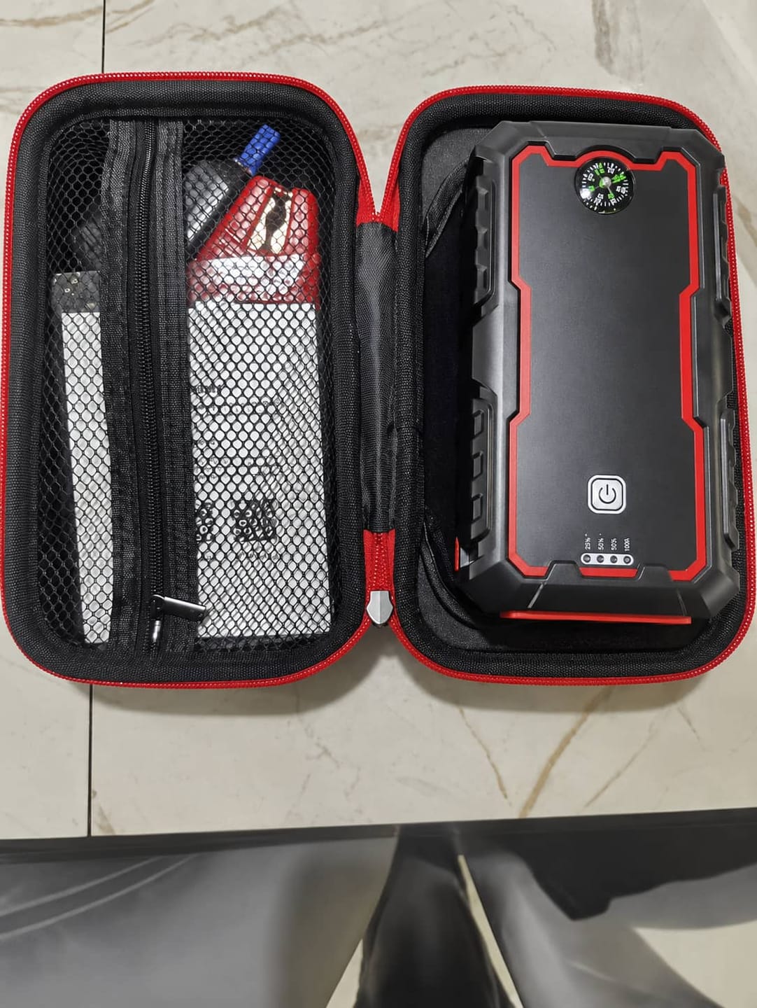 Customer photo review of Auto-Starthilfe V1 Pro — 2000A Jump Starter mit Powerbank & LED-Notleuchte